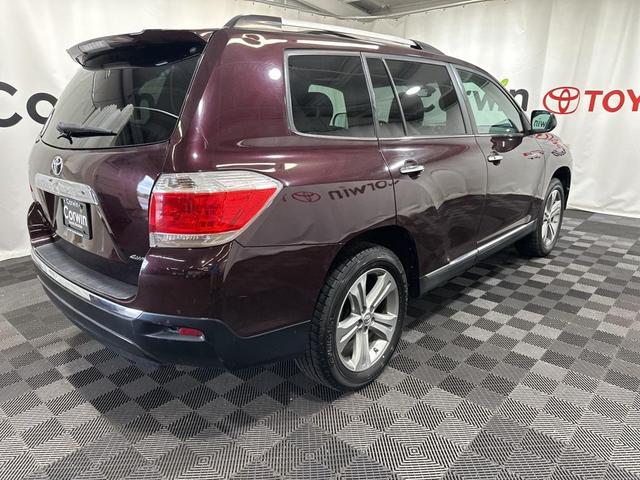 Photo of 2011 Sizzling Crimson Mica Toyota Highlander