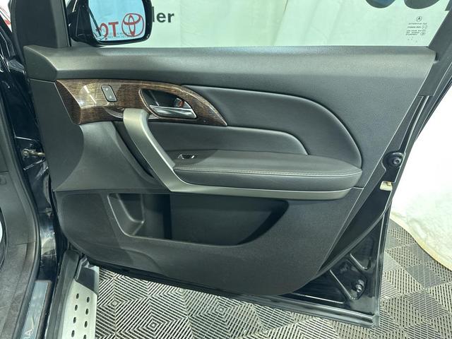 Photo of 2013 Crystal Black Pearl Acura MDX