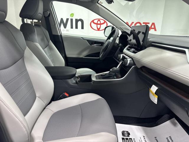 Photo of 2025 Silver Sky Metallic Toyota RAV4
