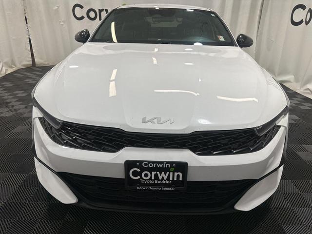 Photo of 2022 Glacial White Pearl Kia K5