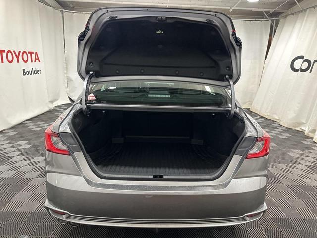 Photo of 2025 Gray Toyota Camry