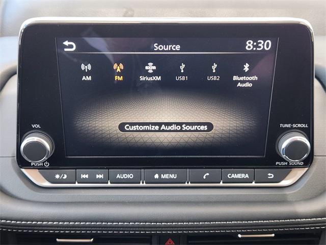 Photo of 2025 Super Black Nissan Rogue