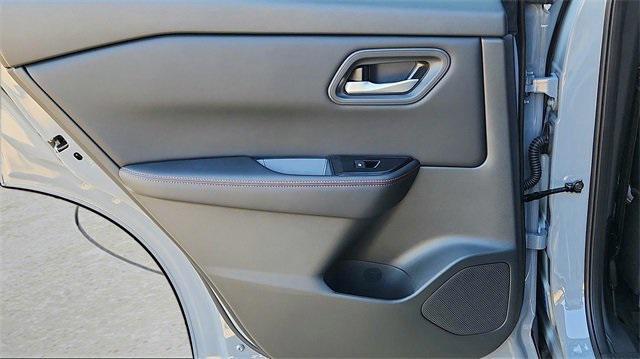 Photo of 2025 Boulder Gray Pearl Nissan Rogue