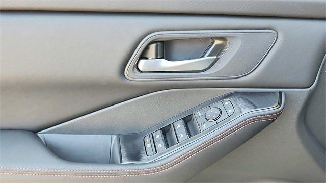 Photo of 2025 Boulder Gray Pearl Nissan Rogue