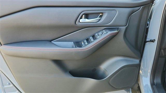 Photo of 2025 Boulder Gray Pearl Nissan Rogue
