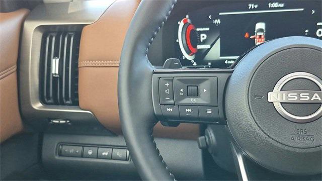 Photo of 2025 Solid Gray/Super Black Nissan Pathfinder