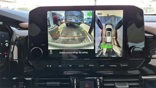 Photo of 2025 Solid Gray/Super Black Nissan Pathfinder
