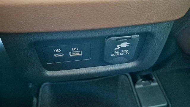 Photo of 2025 Solid Gray/Super Black Nissan Pathfinder