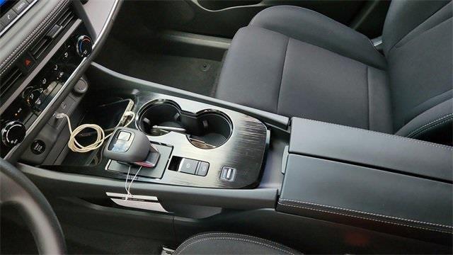 Photo of 2025 Brilliant Silver Metallic Nissan Rogue