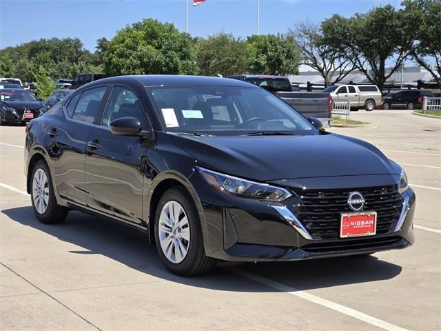 Photo of 2025 Super Black Nissan Sentra