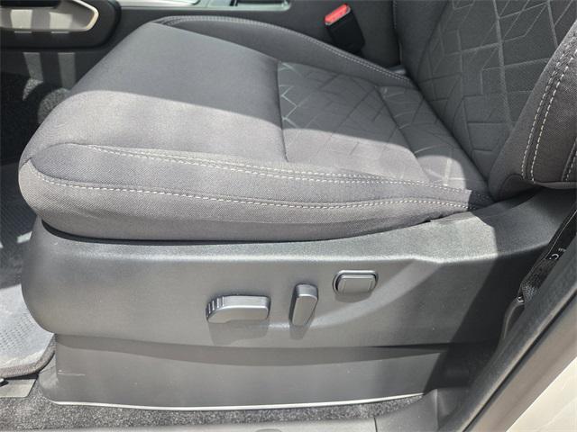 Photo of 2025 Glacier White Nissan Frontier