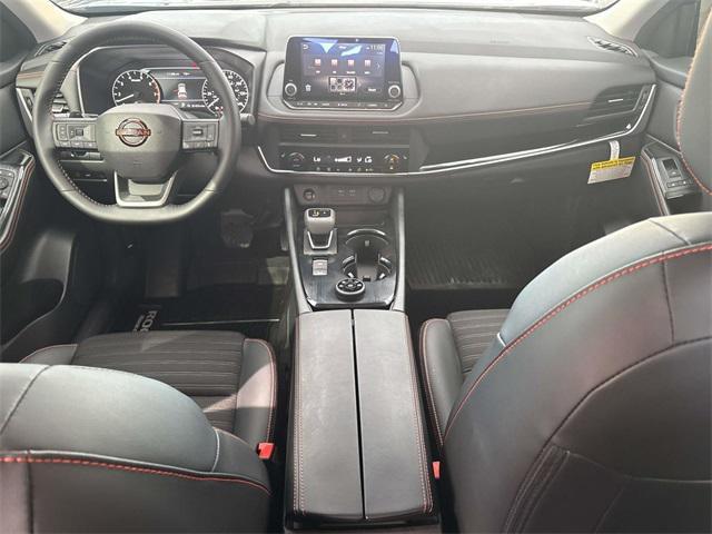 Photo of 2025 Super Black Nissan Rogue