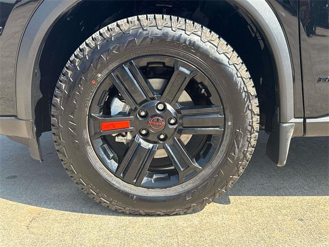 Photo of 2025 Super Black Nissan Rogue