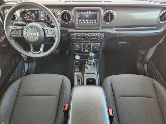 Photo of 2023 Silver Zynith Clearcoat Jeep Gladiator