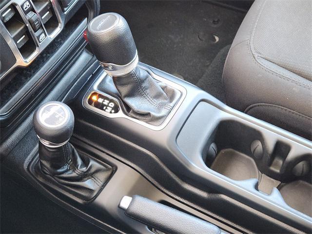 Photo of 2023 Silver Zynith Clearcoat Jeep Gladiator