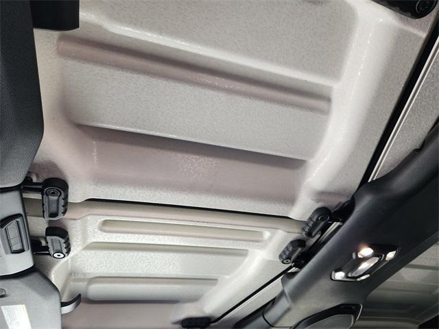 Photo of 2023 Silver Zynith Clearcoat Jeep Gladiator