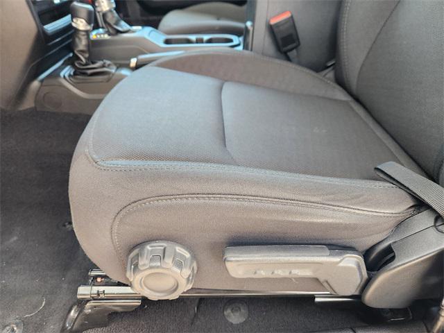 Photo of 2023 Silver Zynith Clearcoat Jeep Gladiator