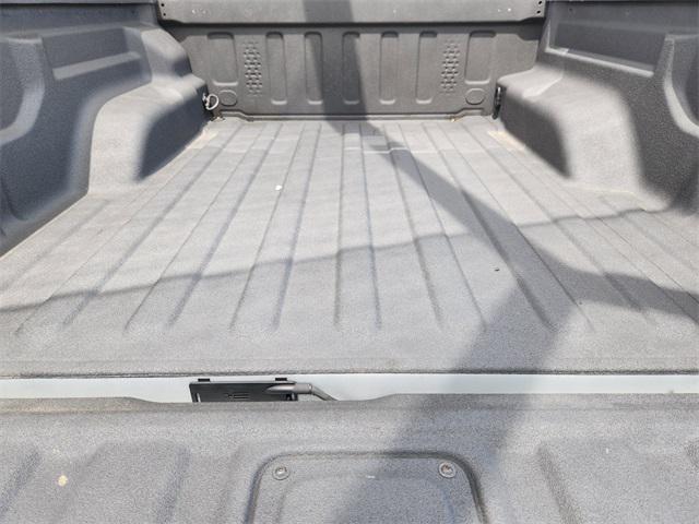 Photo of 2023 Silver Zynith Clearcoat Jeep Gladiator