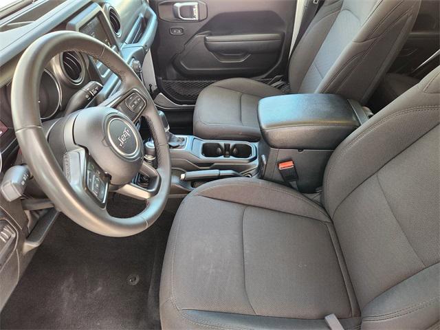 Photo of 2023 Silver Zynith Clearcoat Jeep Gladiator