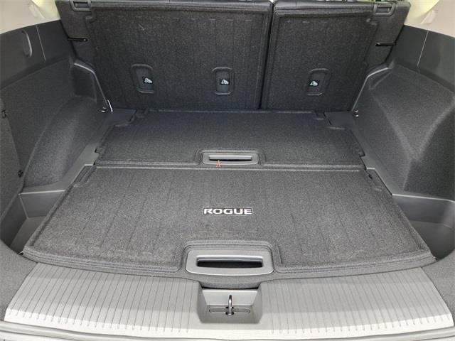 Photo of 2025 Super Black Nissan Rogue