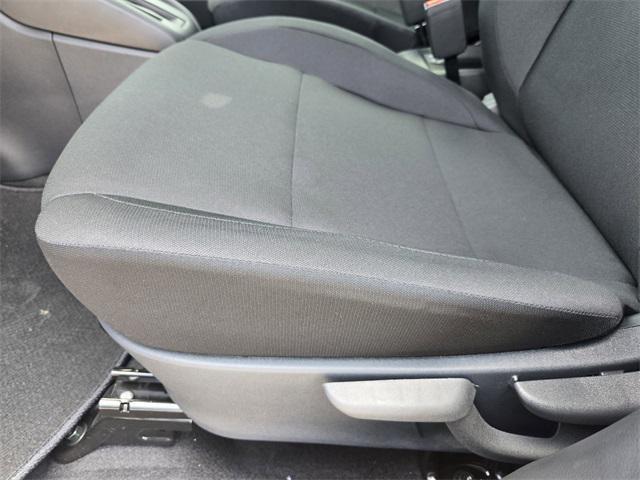 Photo of 2025 Electric Blue Metallic Nissan Kicks