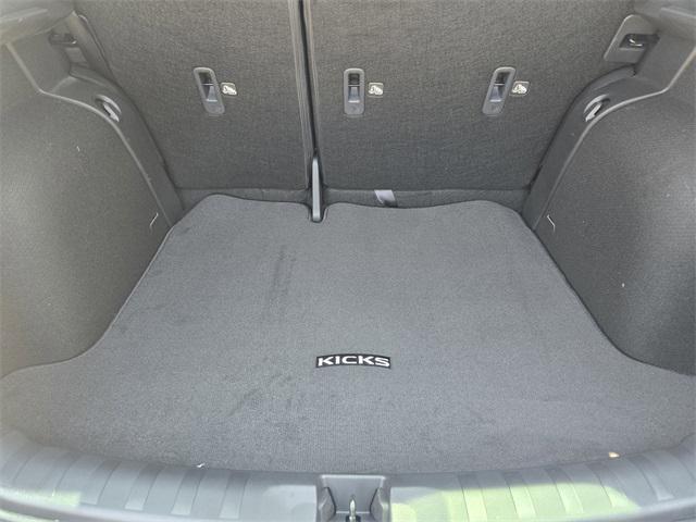 Photo of 2025 Electric Blue Metallic Nissan Kicks