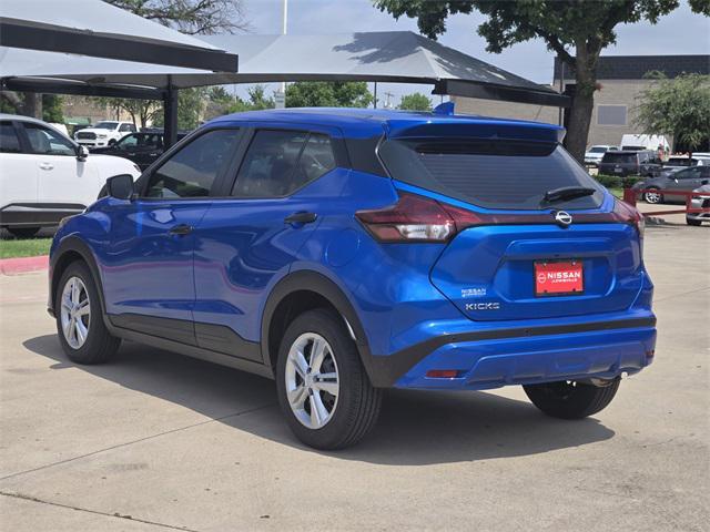 Photo of 2025 Electric Blue Metallic Nissan Kicks