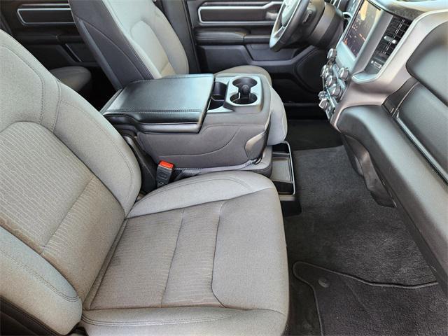 Photo of 2023 Diamond Black Crystal Pearlcoat RAM 1500