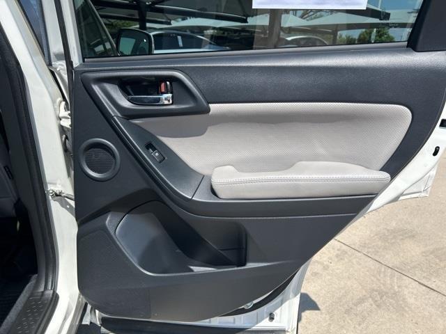 Photo of 2017 Crystal White Pearl Subaru Forester