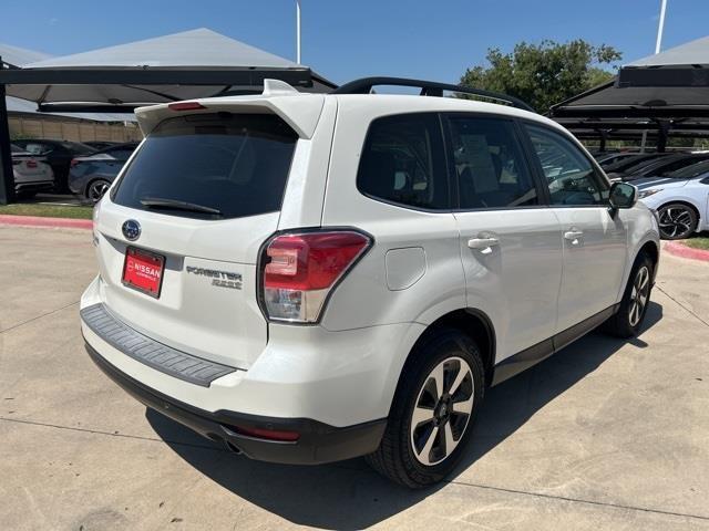 Photo of 2017 Crystal White Pearl Subaru Forester