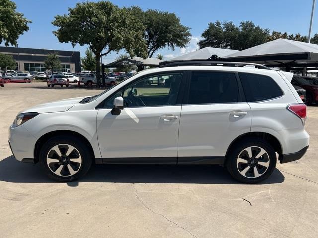 Photo of 2017 Crystal White Pearl Subaru Forester