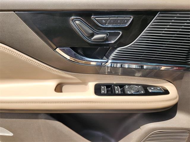 Photo of 2022 Asher Gray Metallic Clearcoat Lincoln Corsair