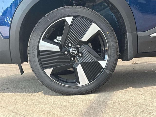 Photo of 2026 Deep Blue Pearl Nissan Kicks