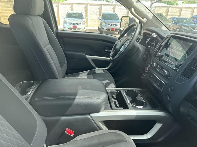 Photo of 2024 Glacier White Nissan Titan