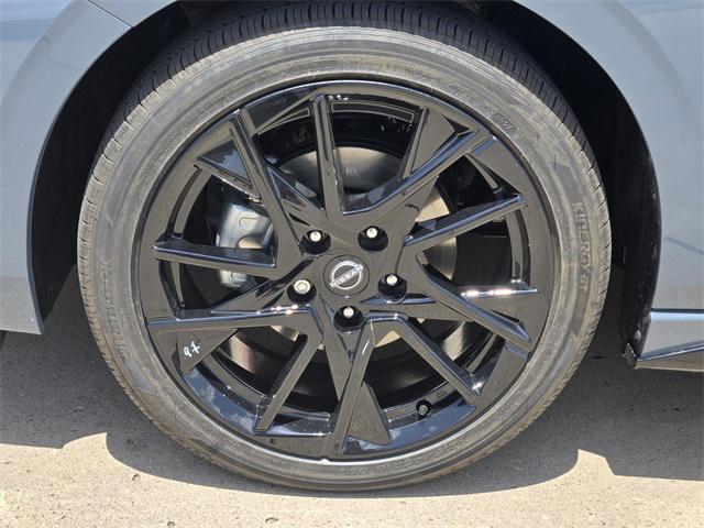 Photo of 2025 Atlantic Gray Metallic/Super Black Nissan Sentra