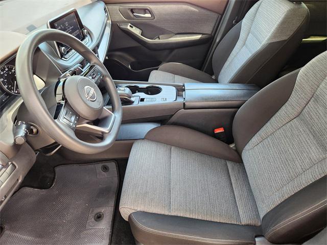 Photo of 2023 Super Black Nissan Rogue