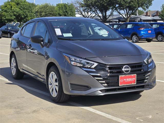Photo of 2025 Gun Metallic Nissan Versa