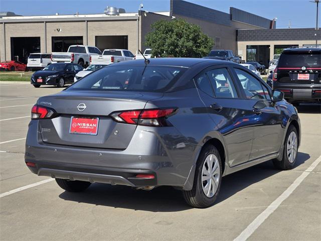 Photo of 2025 Gun Metallic Nissan Versa