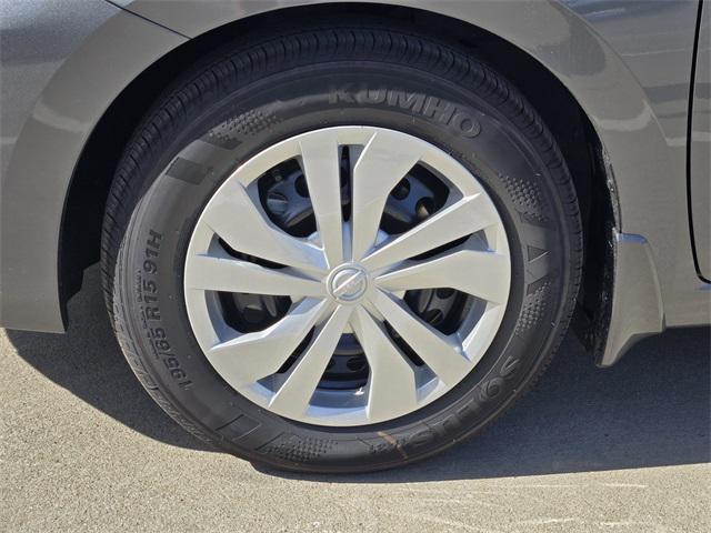 Photo of 2025 Gun Metallic Nissan Versa