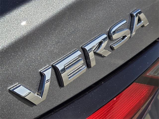 Photo of 2025 Gun Metallic Nissan Versa
