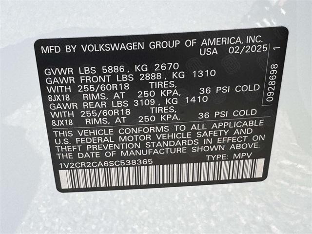 Photo of 2025 Pure White Volkswagen Atlas