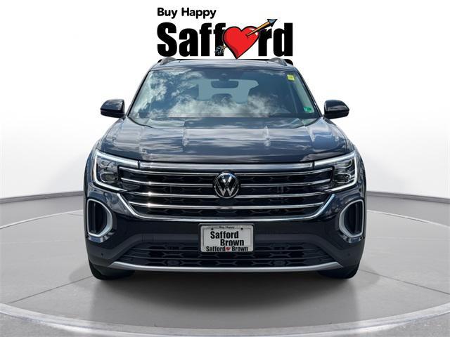 Photo of 2025 Deep Black Pearl Volkswagen Atlas