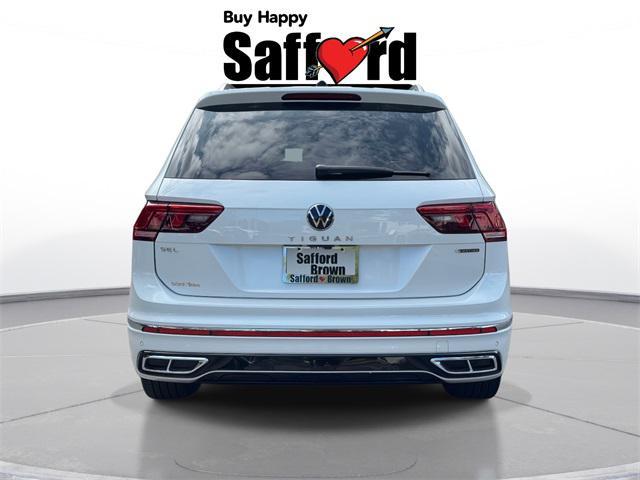 Photo of 2023 Opal White Pearl Volkswagen Tiguan