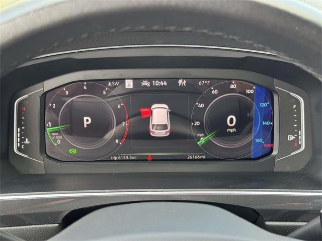 Photo of 2023 Opal White Pearl Volkswagen Tiguan