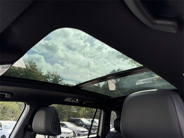 Photo of 2023 Opal White Pearl Volkswagen Tiguan