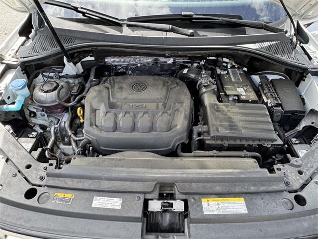 Photo of 2023 Opal White Pearl Volkswagen Tiguan