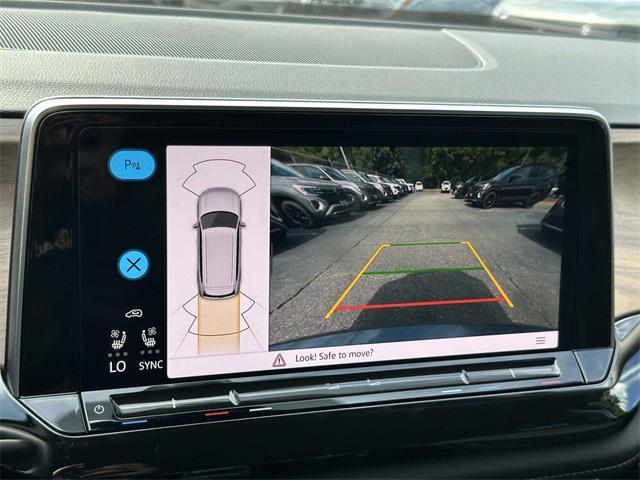 Photo of 2025 Platinum Volkswagen Atlas