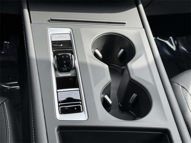Photo of 2025 Platinum Volkswagen Atlas