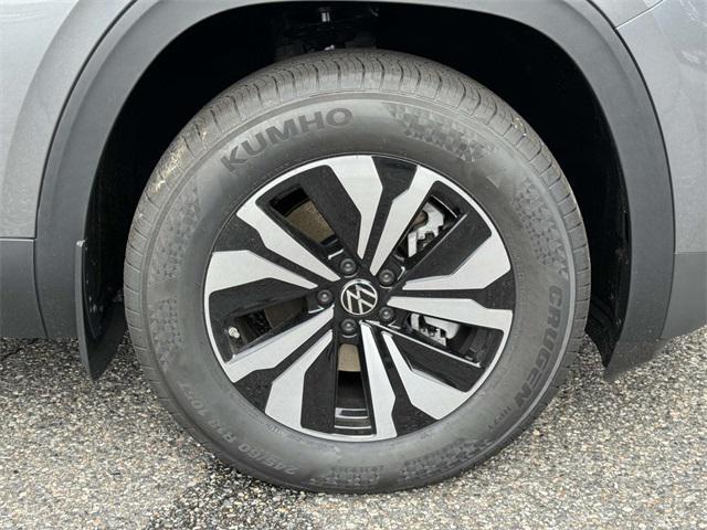 Photo of 2025 Platinum Volkswagen Atlas