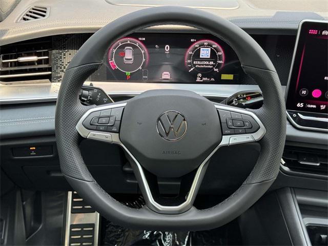 Photo of 2025 Platinum Volkswagen Tiguan
